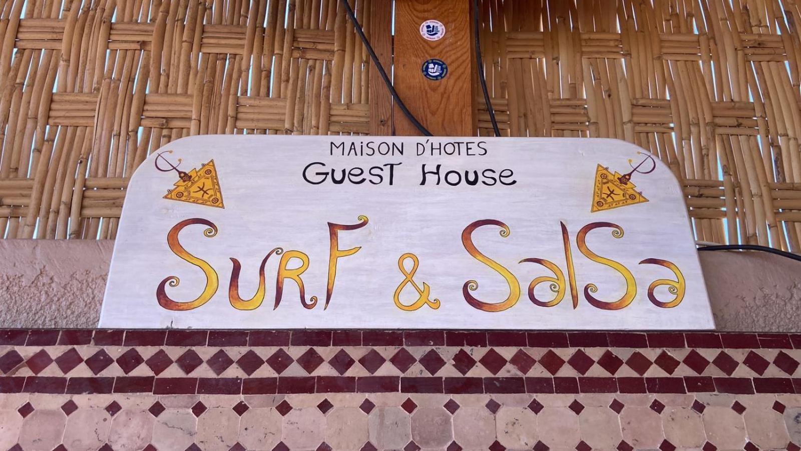 Surf & Salsa Guest House アガディール エクステリア 写真